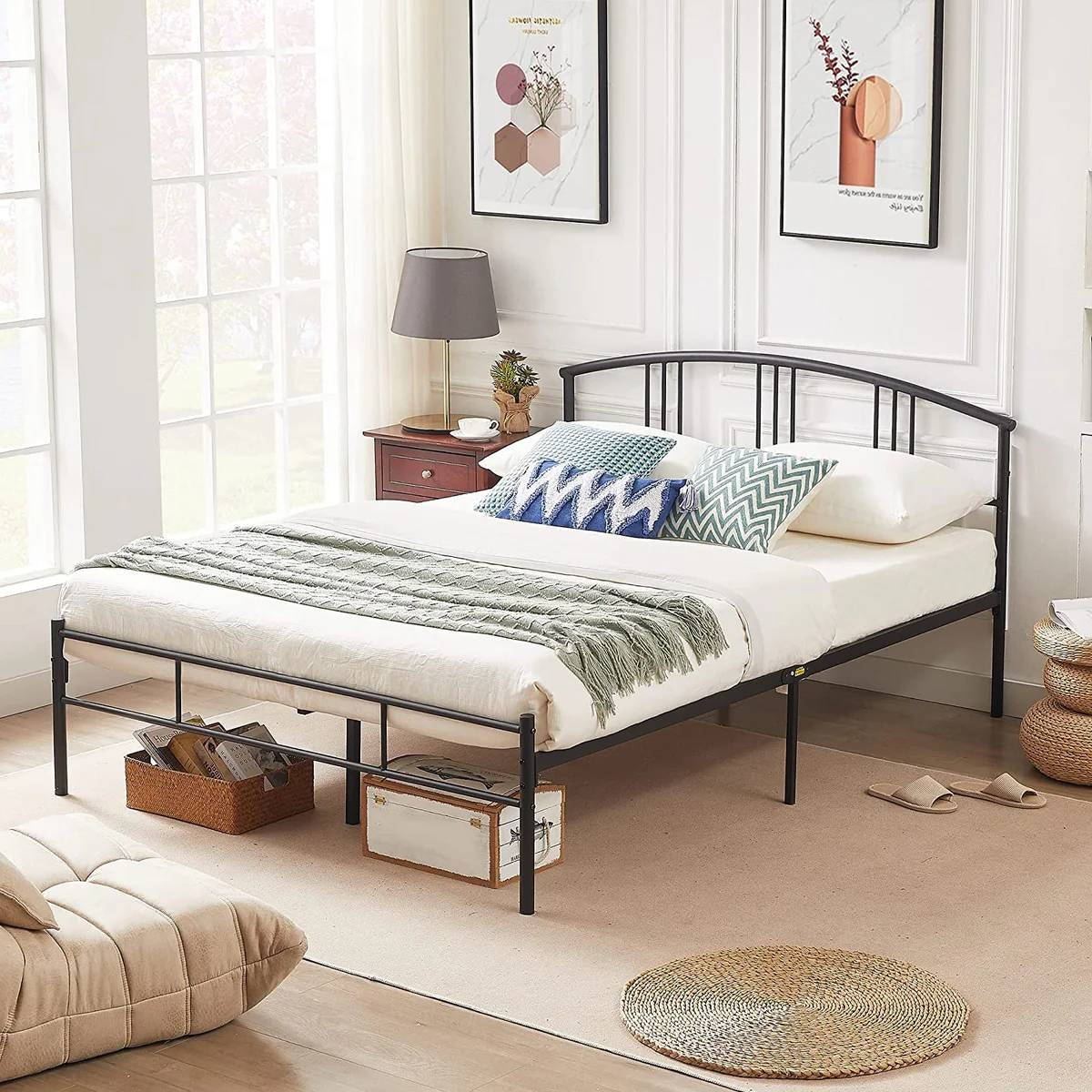Queen size Black Metal Platform Bed Frame with Arched Headboard