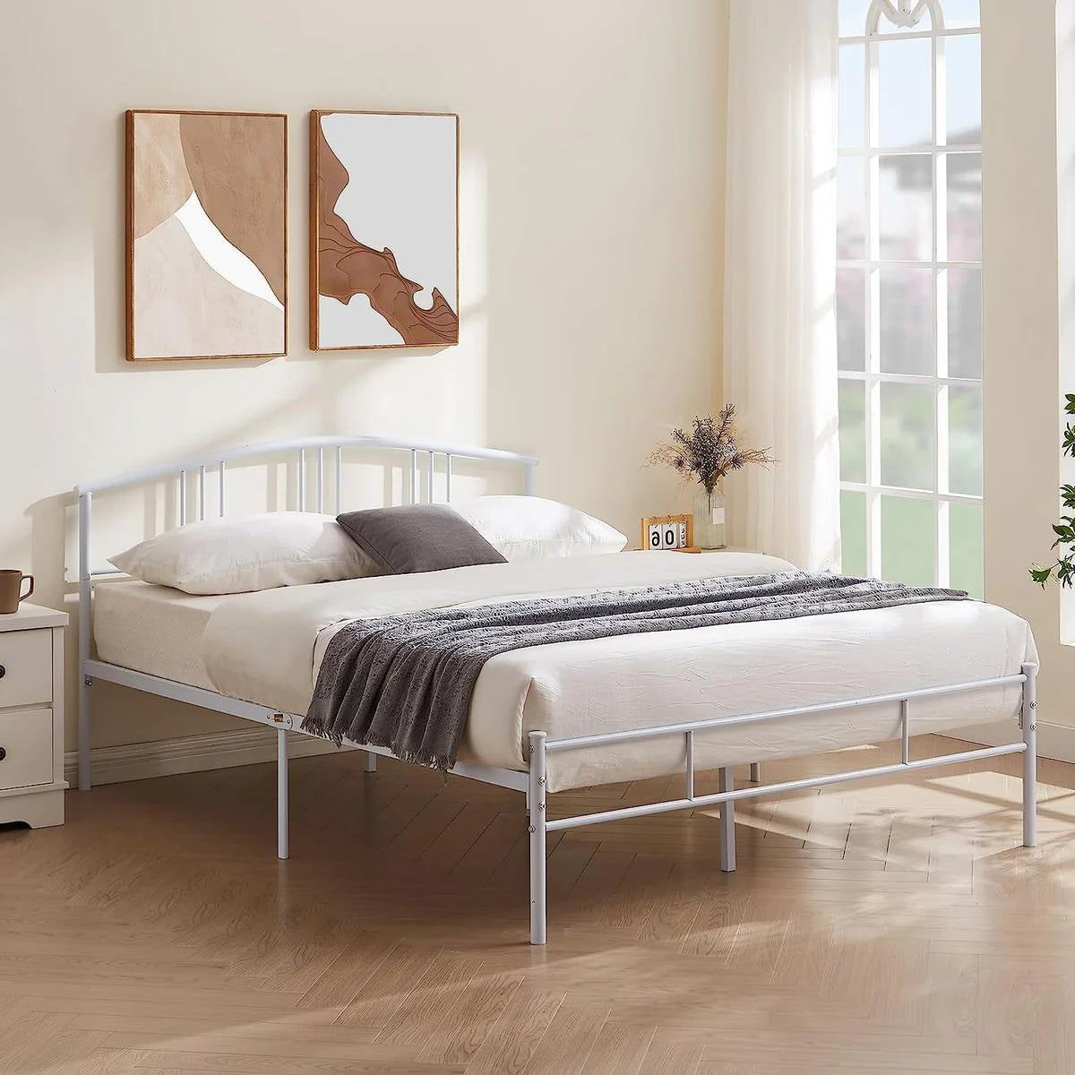 Queen size White Metal Platform Bed Frame with Arched Headboard